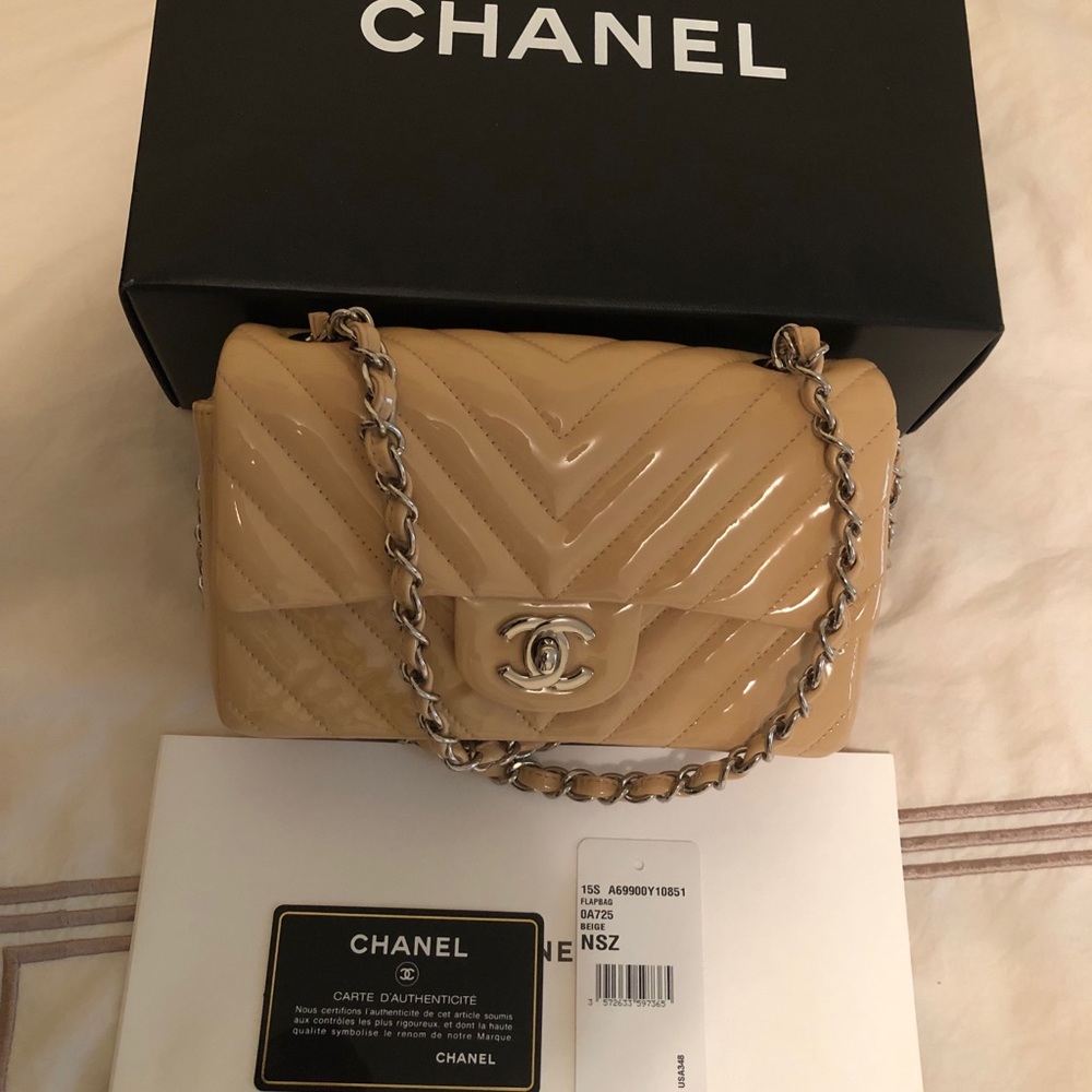 ***SOLD***Chanel chevron Classic Double flap bag. - Picture 3 of 4
